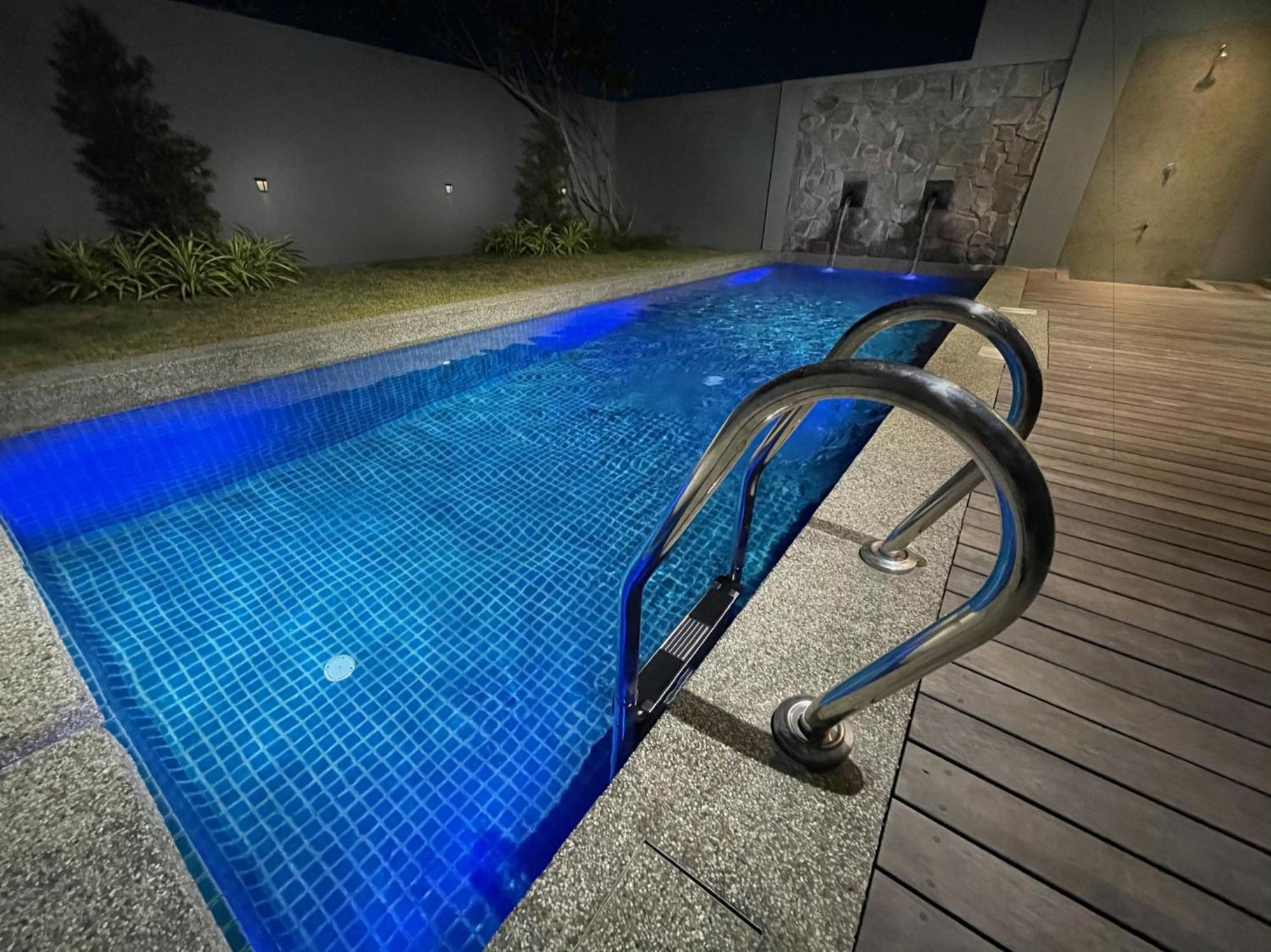 La Villa Langkawi - Private Pool Pantai Cenang Szoba fotó